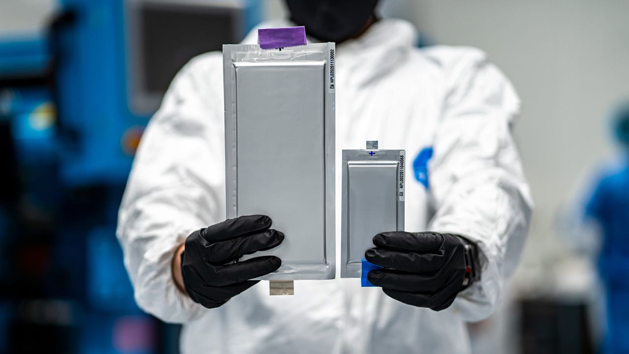 Exploring When Solid State Batteries Will Arrive