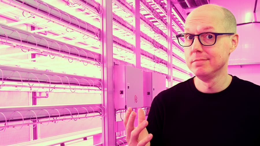 Why This Vertical Farm is 500x More Efficient Than Farming